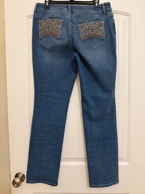 Chico's So Slimming Embellished Pockets Straight Leg Jeans in Med Wash 2R (12R)